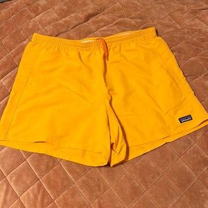 Patagonia Baggies 5” Women’s Large in Saffron